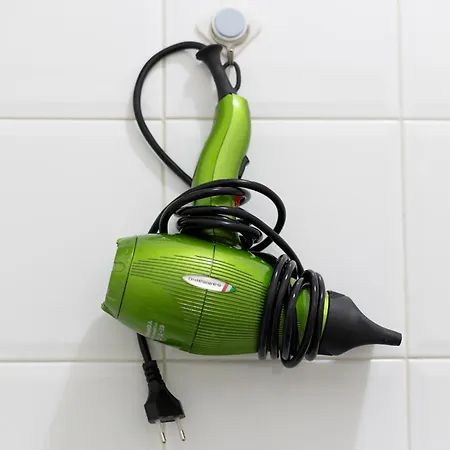 Apartment Falcon House - Nel Cuore Di Parma