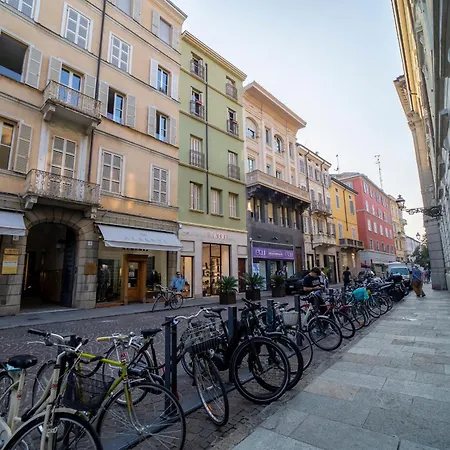 Falcon House - Nel Cuore Di * Parma