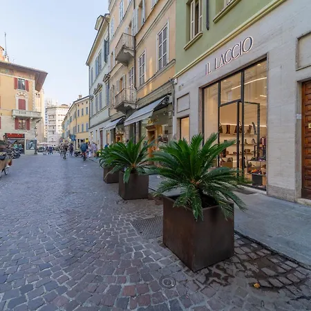 Apartment Falcon House - Nel Cuore Di