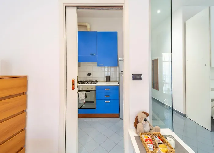 Falcon House - Nel Cuore Di *