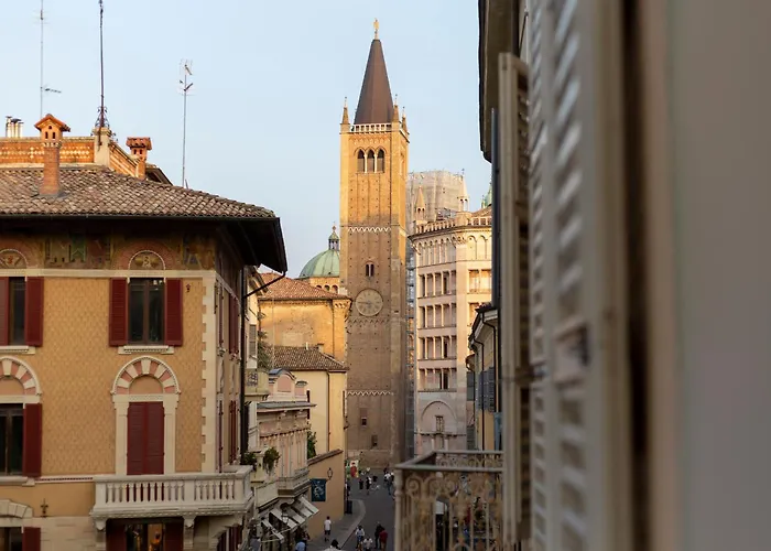 Falcon House - Nel Cuore Di * Parma