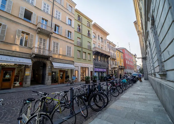 Falcon House - Nel Cuore Di * Parma