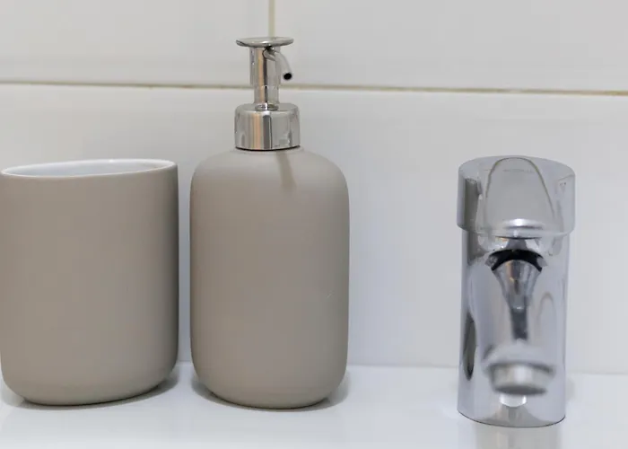 Apartment Falcon House - Nel Cuore Di Parma