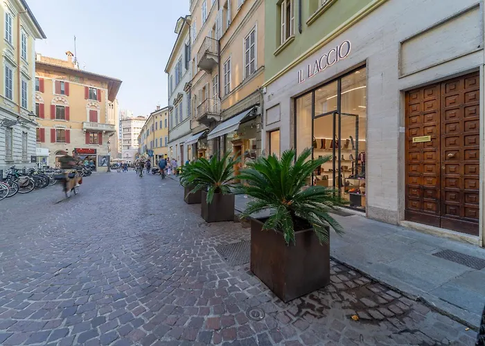 Apartment Falcon House - Nel Cuore Di